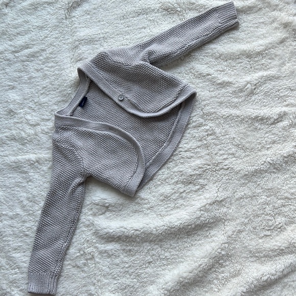 Gap size 3 holiday sweater wore once - Picture 1 of 5